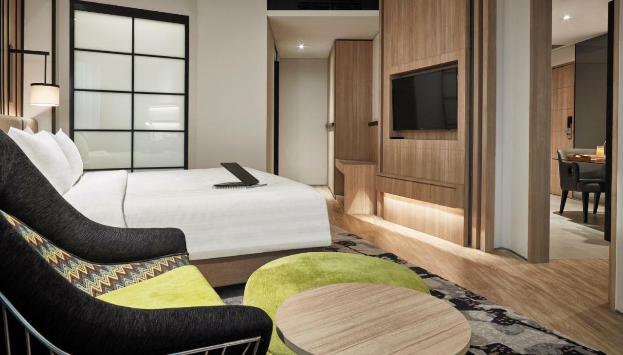 Novotel Karawang Luaran gambar